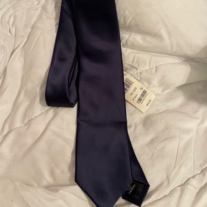 NWT Perry Ellis Mens Satin Navy Tie